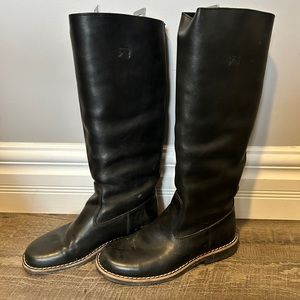 Roots black leather boots - like new